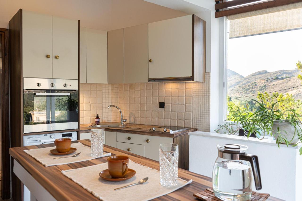 Arismari Cretan Holiday Home Angouseliana Bagian luar foto